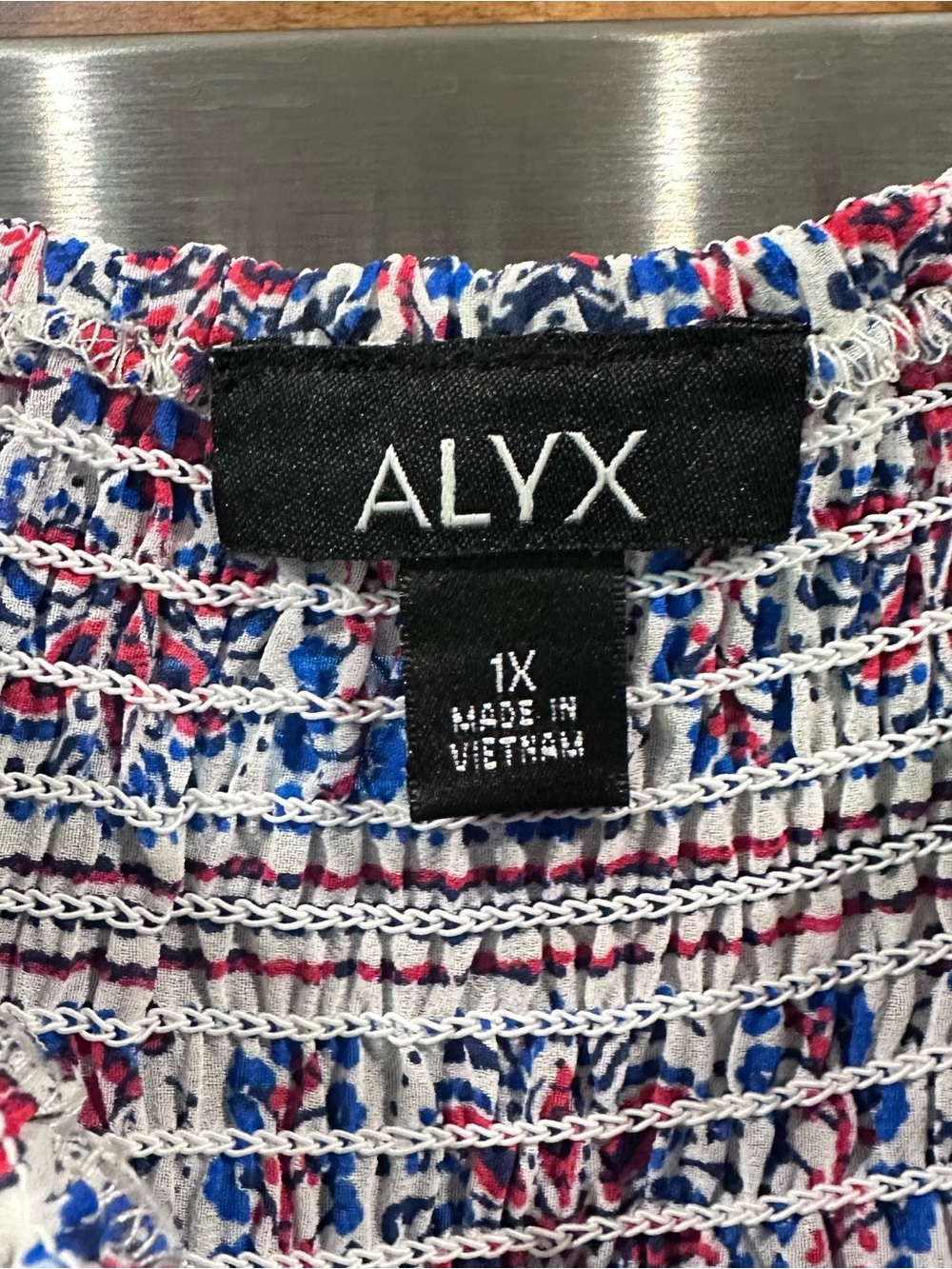Alyx Women’s 1X Boho Peasant Blouse Blue Red Paisley Smocked Off Shoulder NWT - Picture 13 of 15